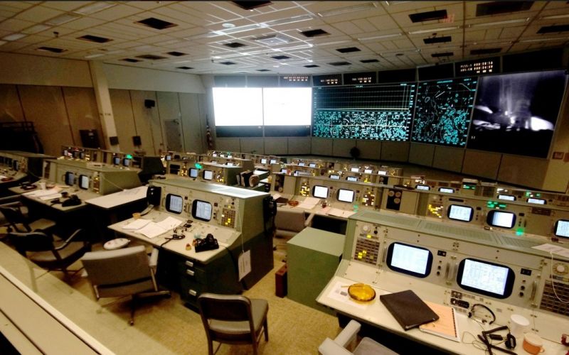LA NASA reabre el centro de control de las Misiones Apolo