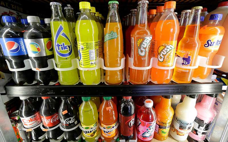 OMS pide aumentar impuestos a bebidas azucaradas y alcohólicas