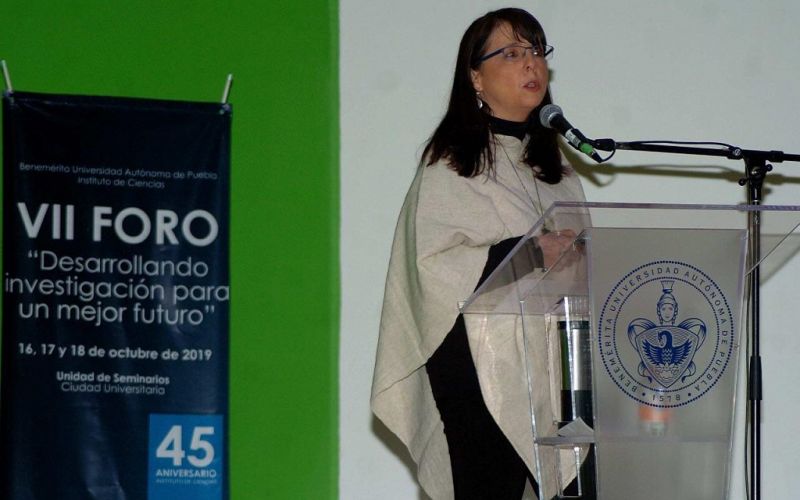 Presenta Álvarez-Buylla las nuevas políticas de ciencia, tecnología e innovación a la comunidad BUAP