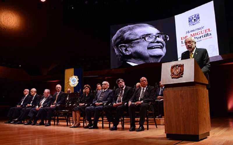 La UNAM rinde homenaje a Miguel León-Portilla