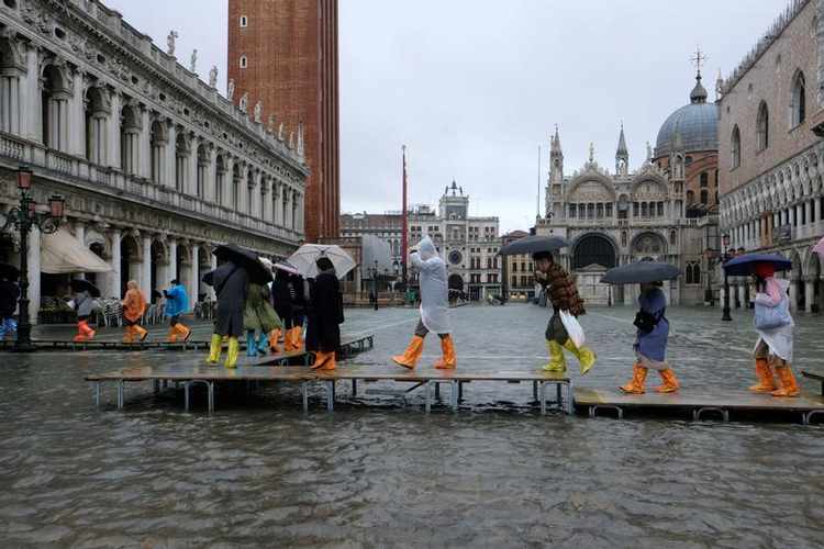 Declaran emergencia en Venecia, la ciudad sufre su peor inundación en 50 años