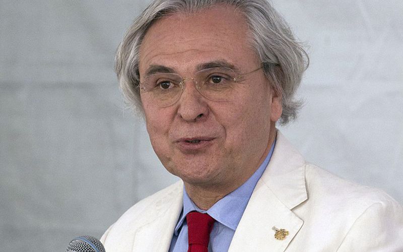 Por presunta violación, renuncia la UNAM a Ranulfo Romo