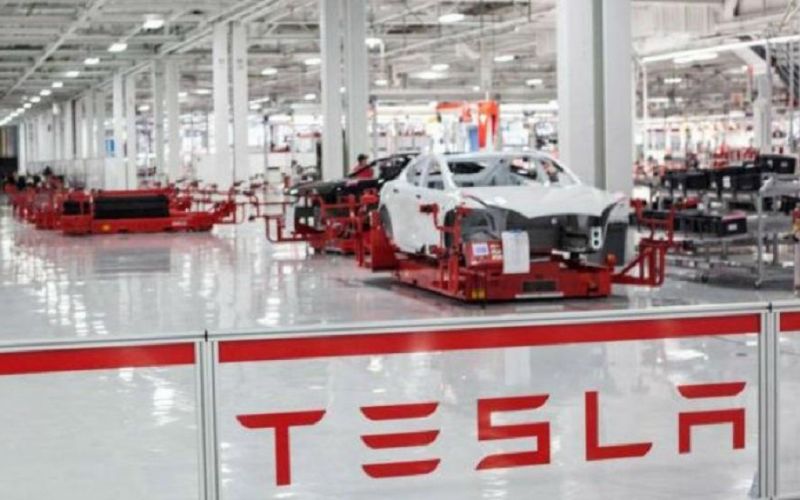 Elon Musk desafía medidas de confinamiento y reabre fábrica de Tesla en California
