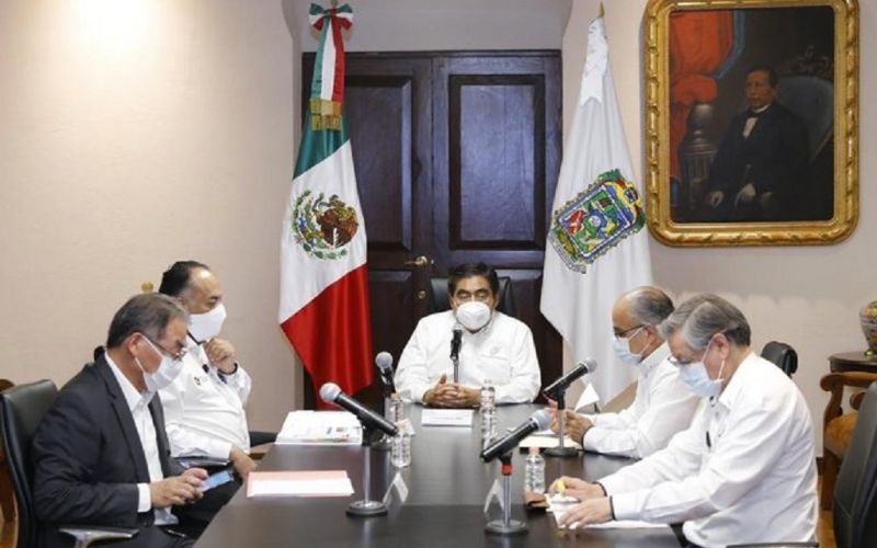 Barbosa anuncia el fin del ciclo escolar en Puebla. “Todos están aprobados”