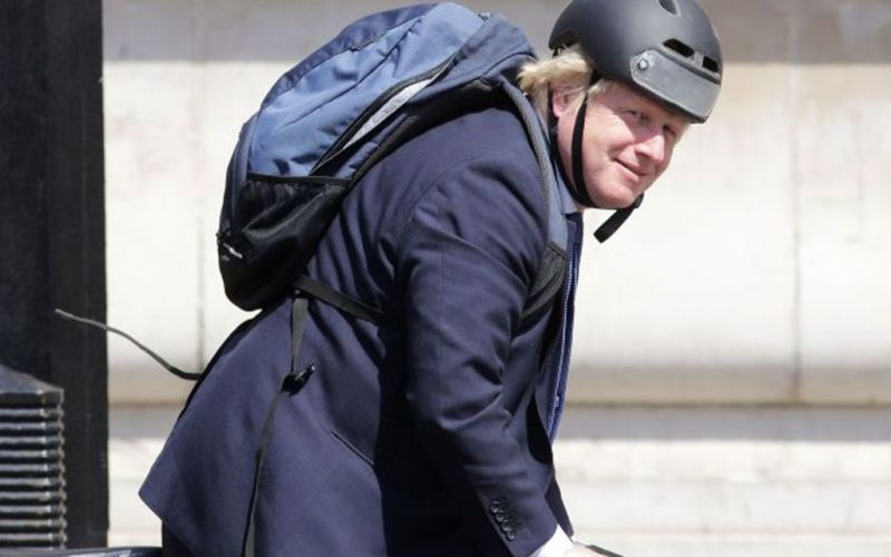 Boris Johnson prepara cruzada contra la obesidad que padece Reino Unido