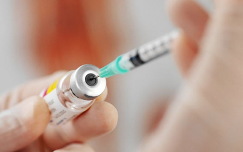 Datos de ensayos preliminares de la vacuna de AstraZeneca para COVID-19 se conocerán el lunes