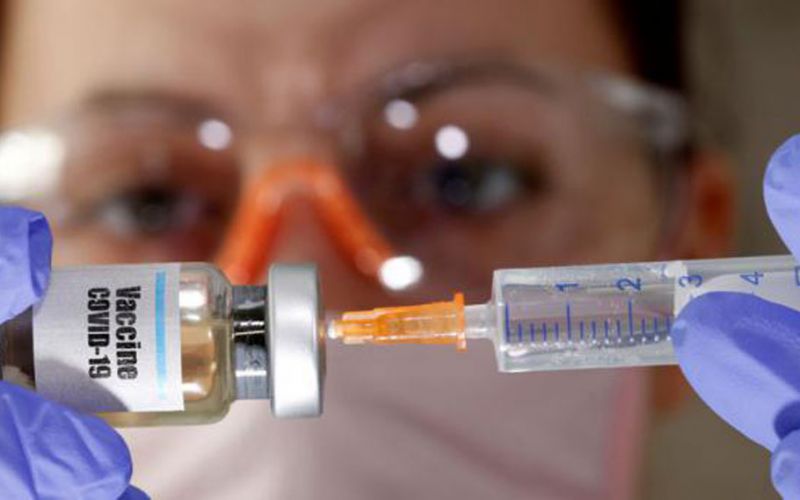 Rusia prepara vacunación masiva contra coronavirus para octubre