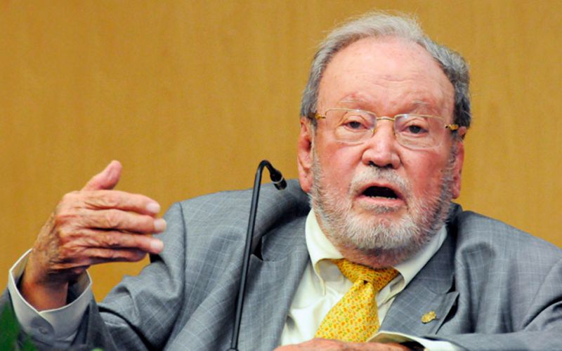 La UNAM rinde homenaje a Guillermo Soberón