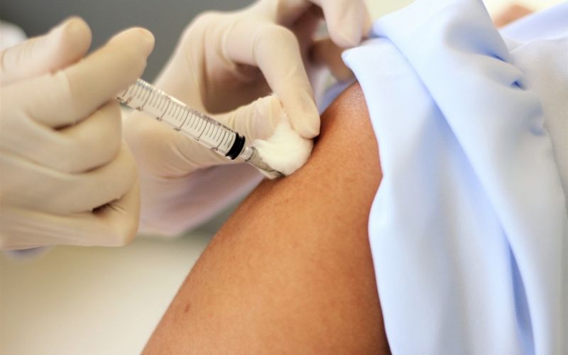 Vacunas contra COVID-19 por buen camino, pero hay que esperar: expertos de la UNAM