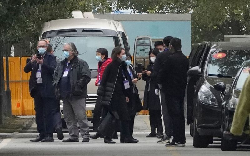 Misión de OMS visita primer hospital de Wuhan donde llegaron enfermos de covid-19