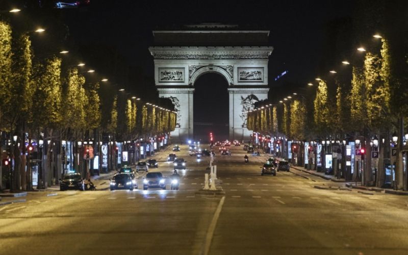 Francia endurece el toque de queda nocturno por al menos 15 días