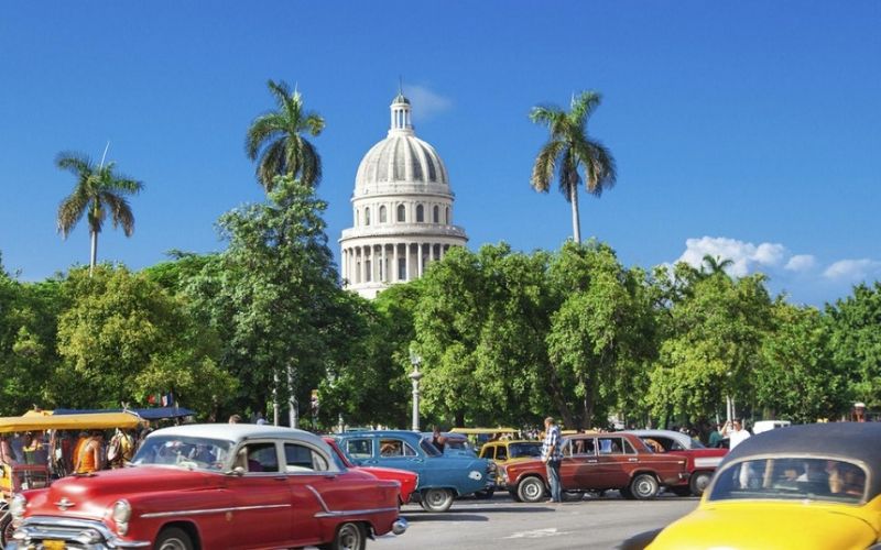 Por COVID-19, Cuba reducirá llegada de vuelos desde México