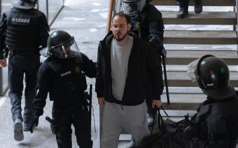 Prisión al rapero español Pablo Hasél desata disturbios