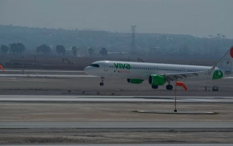 Viva Aerobus, primera aerolínea comercial que aterriza en Aeropuerto de Santa Lucía