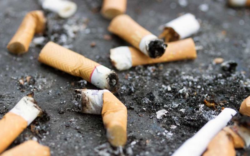 En el mundo, cada minuto se desechan ocho millones de colillas de cigarro