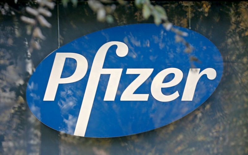 Pfizer gana 10 mil 440 millones de dólares en seis meses, impulsada por la vacuna contra COVID-19