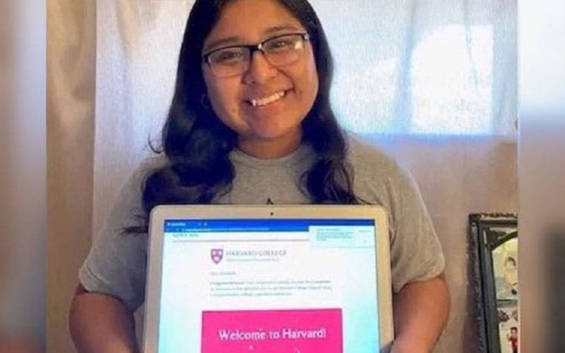 Elizabeth Esteban, hija de migrantes purépechas es aceptada para estudiar en Harvard