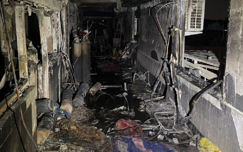 Mueren 82 pacientes de COVID-19 en incendio de hospital en Irak