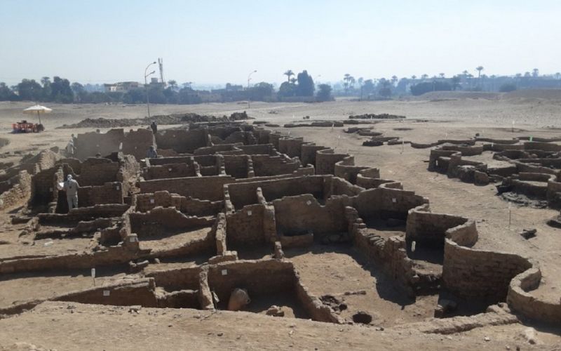 Descubren en Egipto una “ciudad perdida” de 3 mil años de antigüedad