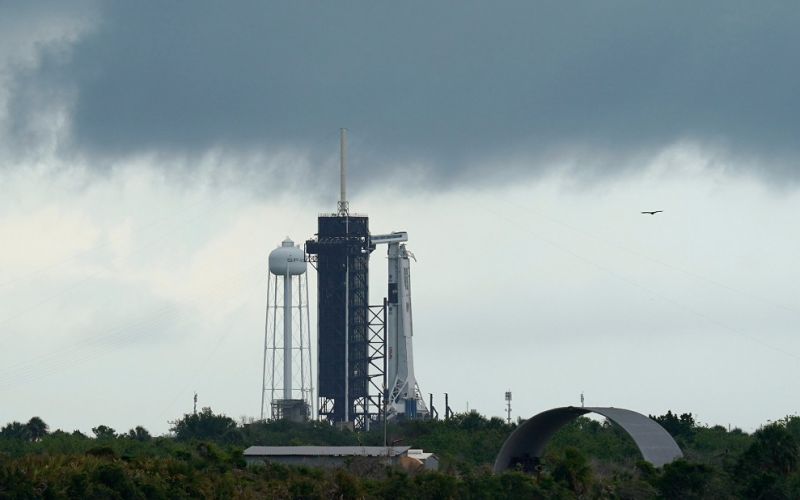 Vuelo de la NASA y SpaceX a la estación espacial se posterga por mal tiempo