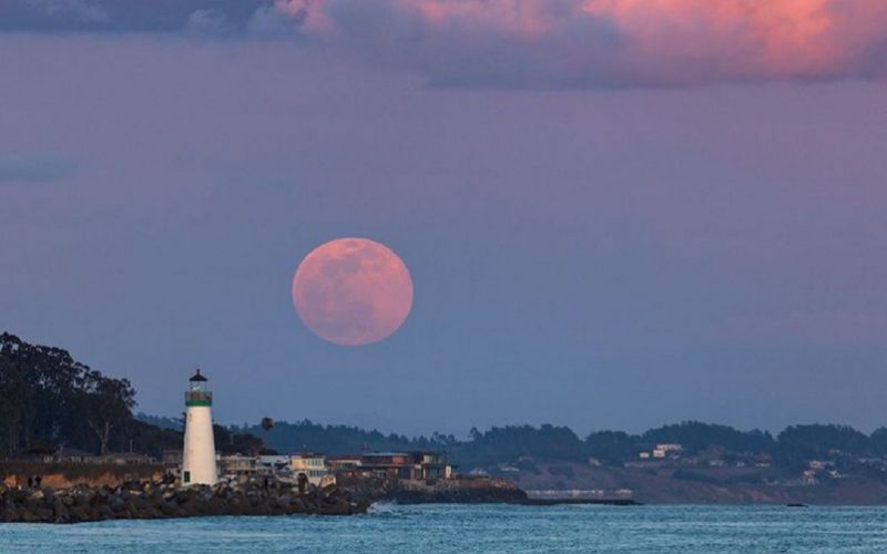 10 impresionantes fotos de la superluna rosa de abril