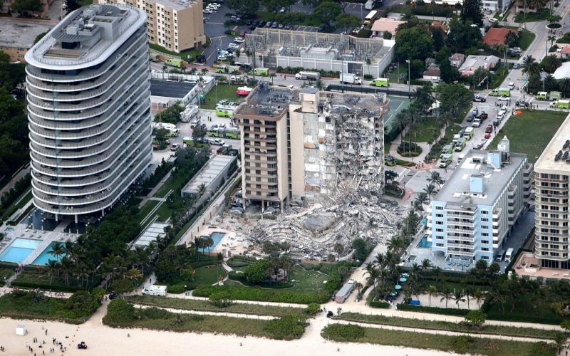 Derrumbe de un edificio en Miami deja al menos un fallecido y al menos 51 personas sin localizar