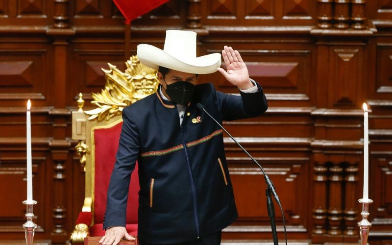 Pedro Castillo asume como presidente de Perú para el período 2021-2026