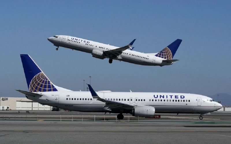 United Airlines exige a todos sus empleados vacunarse contra COVID-19, de lo contrario serán despedidos
