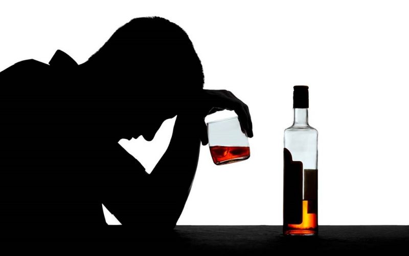 La pandemia provocó un aumento en el consumo de alcohol y trastornos emocionales