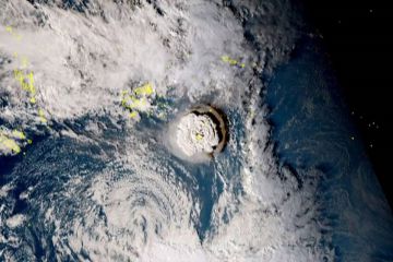 Así se vio desde el espacio la erupción del volcán en Tonga