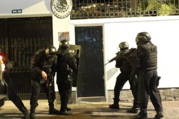 México rompe relaciones con Ecuador luego de la irrupción policial en la embajada en Quito