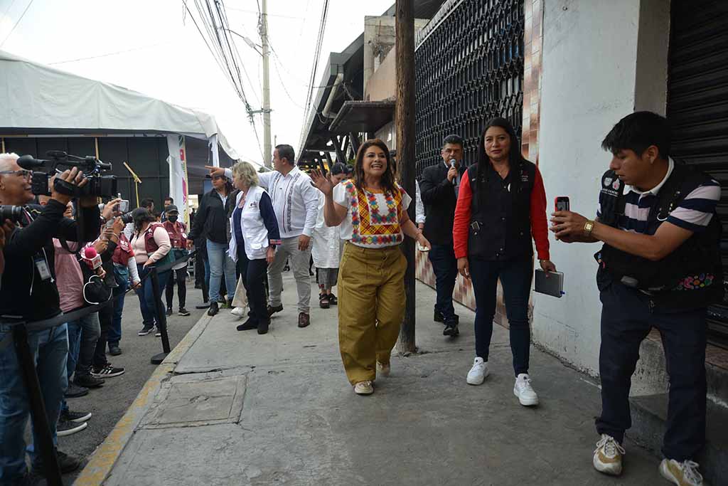 Recorrido Casa por casa en la Colonia Chalma, Alcaldía Gustavo A. Madero. Fotografía: La Isabel.