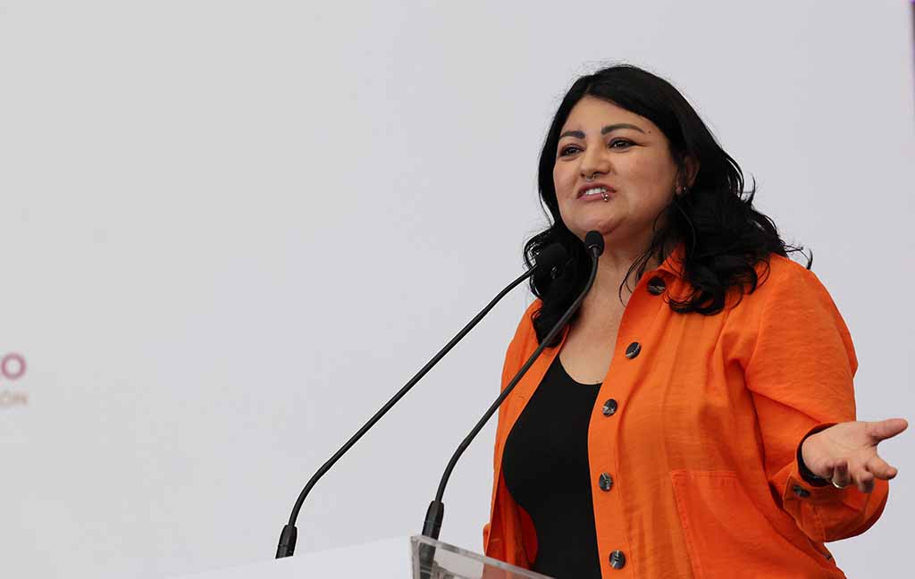 Entrega gobierno capitalino apoyos para impulsar la Autonomía Económica de mujeres en situación de violencia. Fotografía: La Isabel.