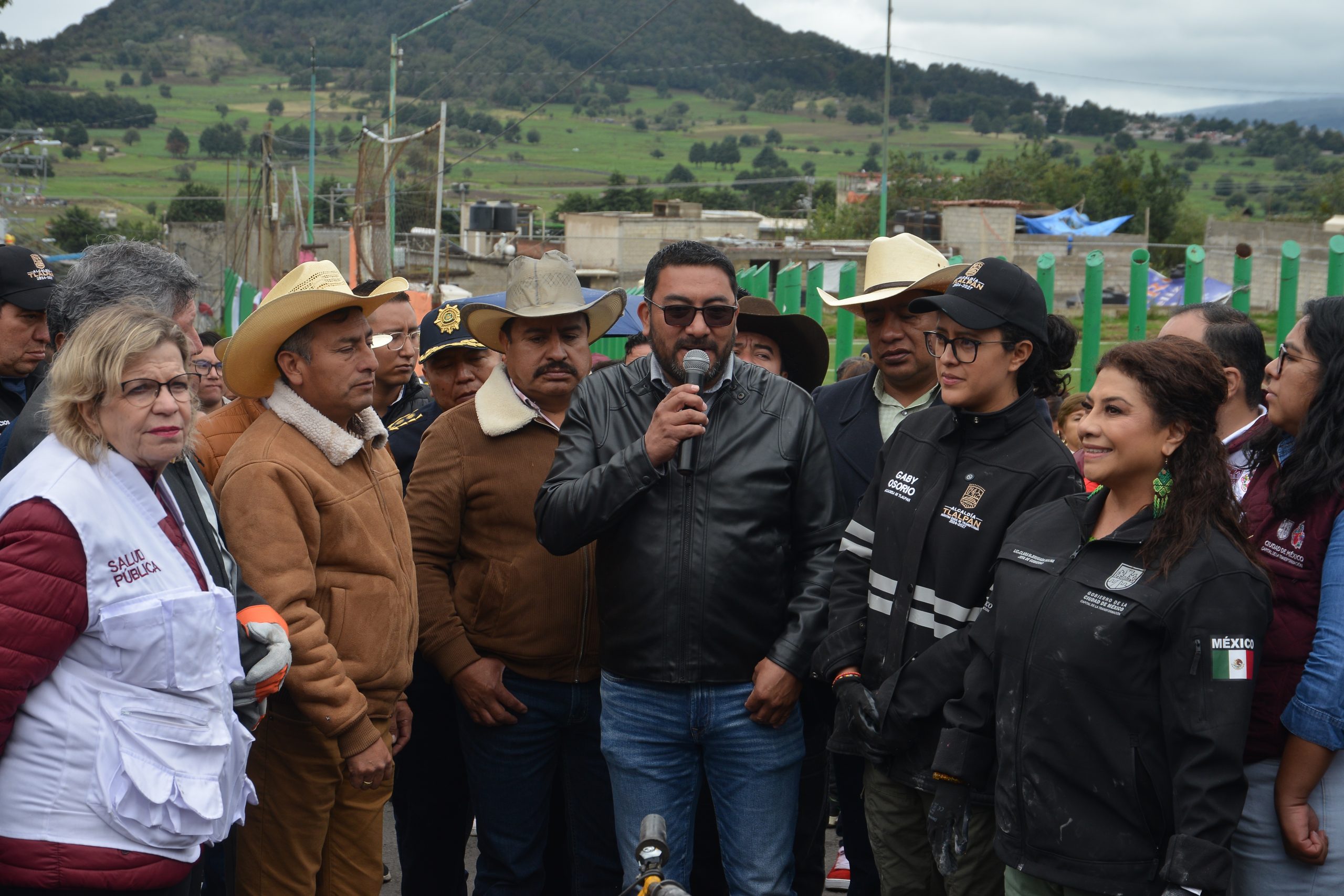 "Obras son Amores" para la transformación. Recorrido de Clara Brugada, Jefa de Gobierno de la CDMX por el pueblo de San Miguel Ajusco, Tlalpan. Fotografía: La Isabel.