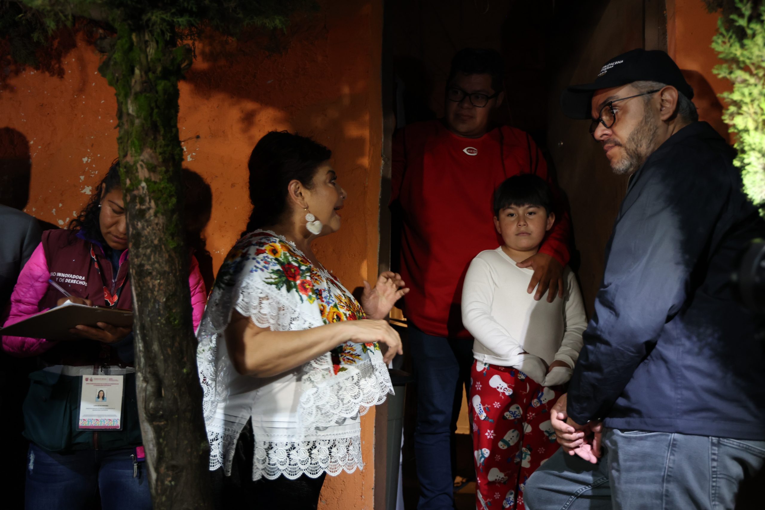 Programa Casa por Casa en la Alcaldía Magdalena Contreras. Fotografía: La Isabel.