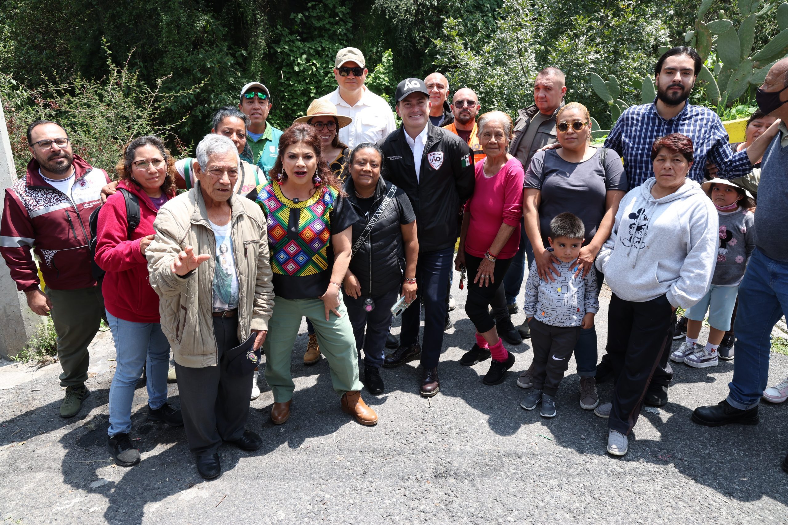 Recorrido de Clara Brugada, Jefa de Gobierno de la Ciudad de México por el río y barrancas de la colonia La Araña en la Alcaldía Álvaro Obregón. Fotografía: La Isabel.