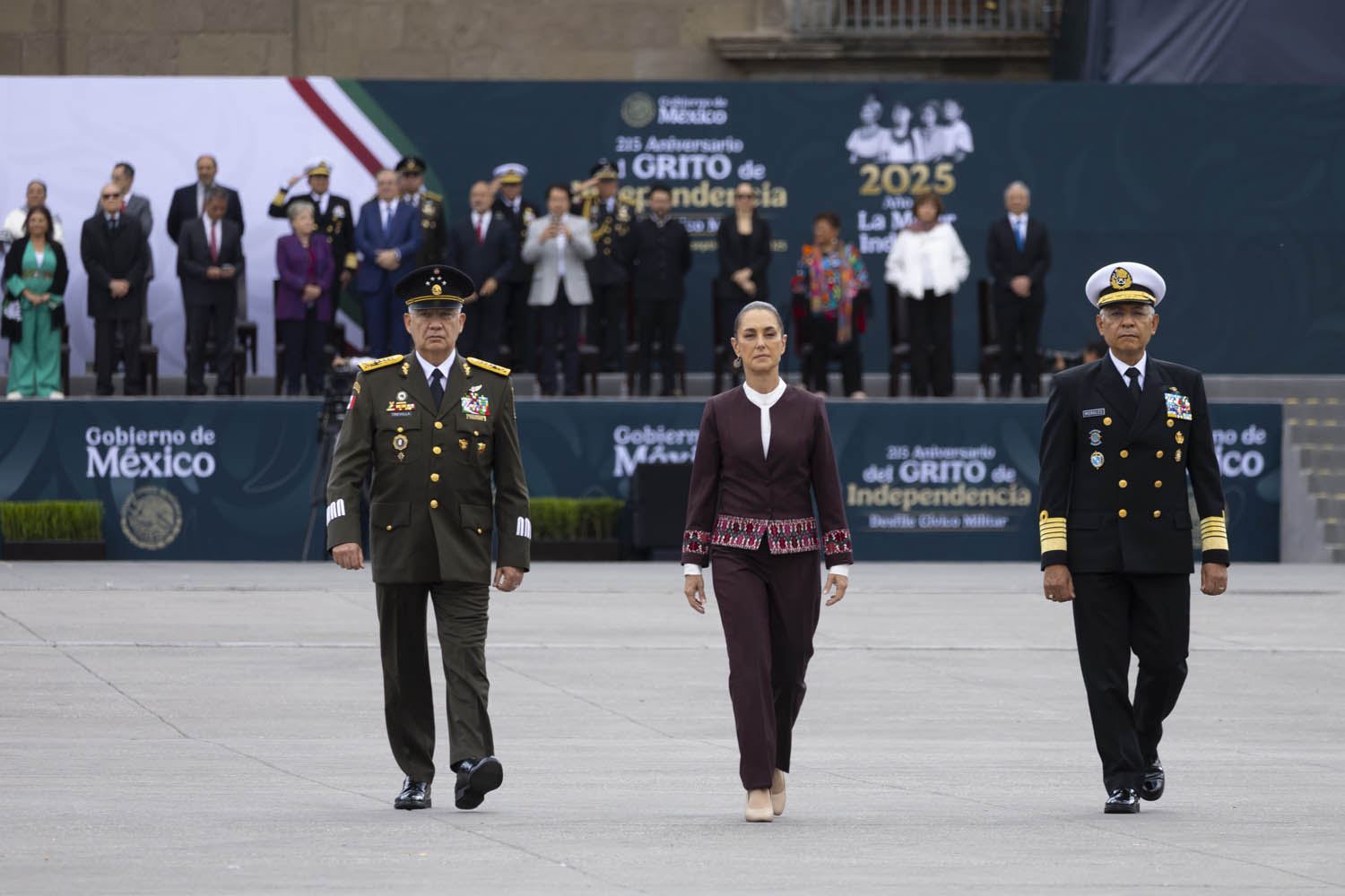 Cuauhtémoc, Ciudad de México. 16 de septiembre 2025. La presidenta constitucional de los Estados Unidos Mexicanos, la Doctora Claudia Sheinbaum Pardo  preside el Desfile Cívico Militar. Foto: /Presidencia