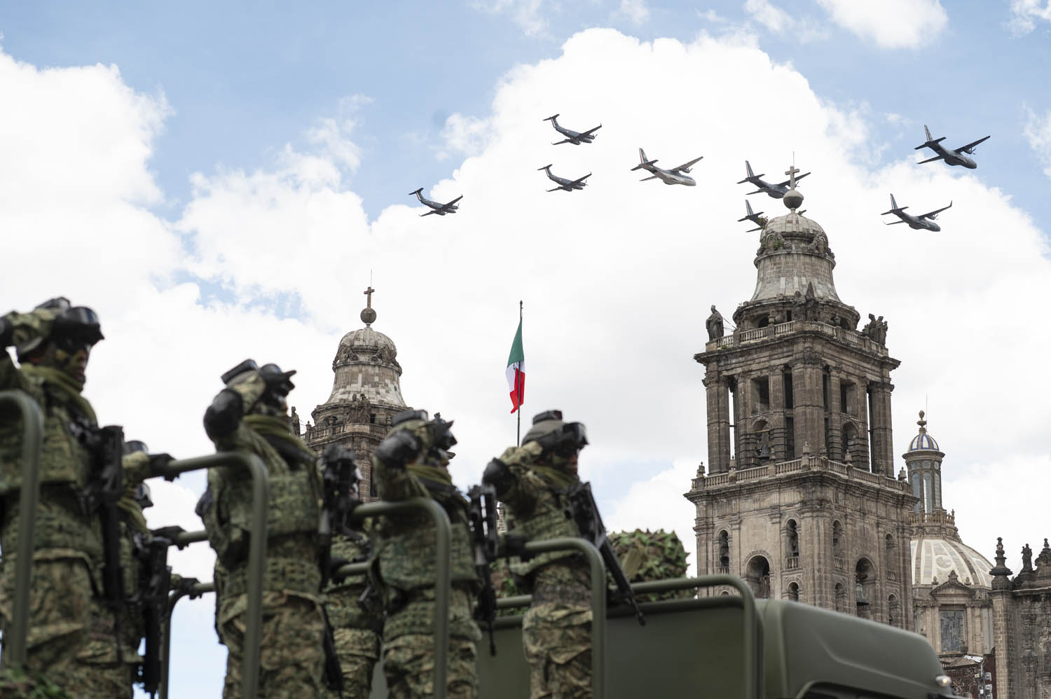 Cuauhtémoc, Ciudad de México. 16 de septiembre 2025. La presidenta constitucional de los Estados Unidos Mexicanos, la Doctora Claudia Sheinbaum Pardo  preside el Desfile Cívico Militar. Foto: /Presidencia
