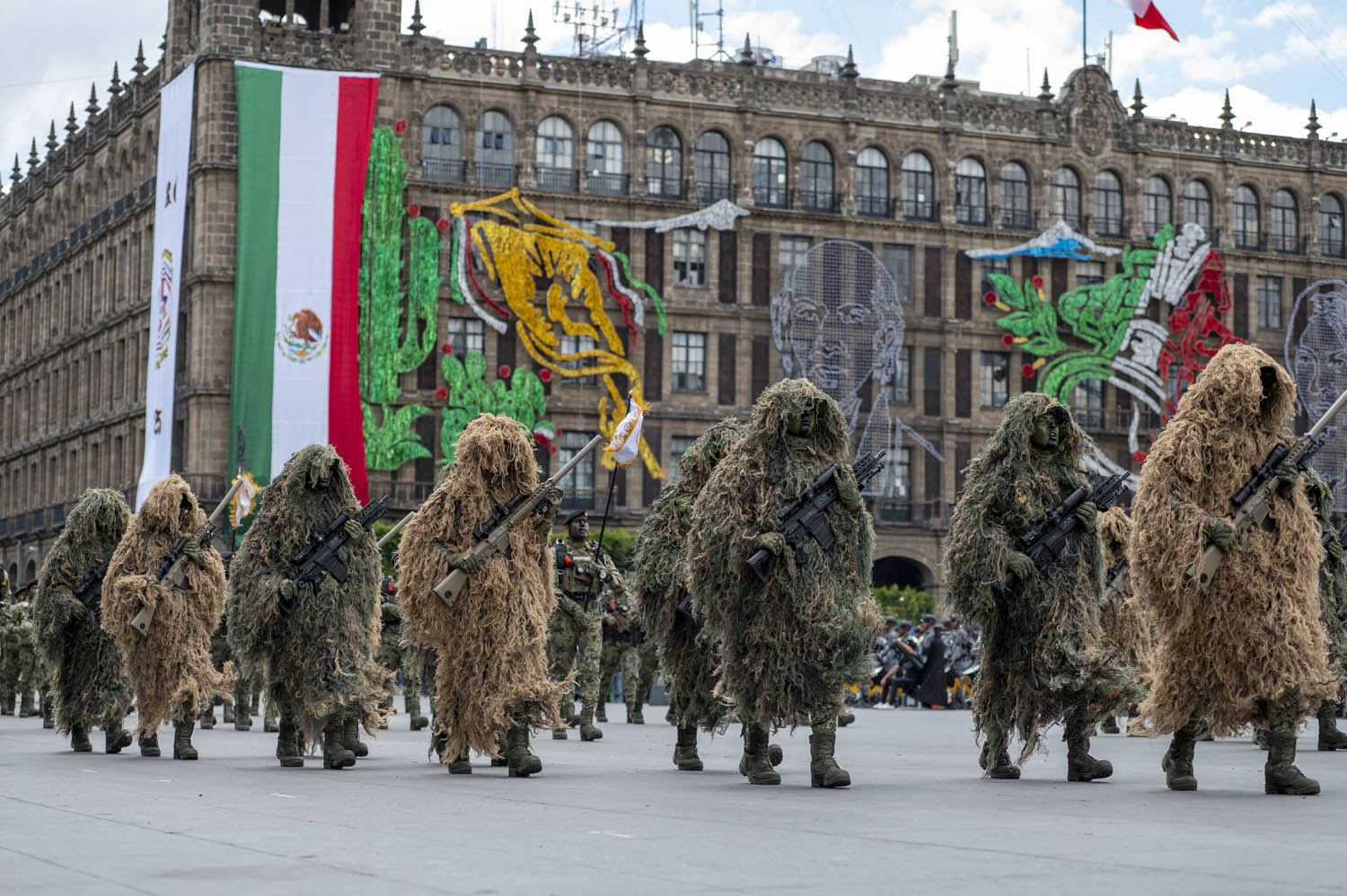 Cuauhtémoc, Ciudad de México. 16 de septiembre 2025. La presidenta constitucional de los Estados Unidos Mexicanos, la Doctora Claudia Sheinbaum Pardo  preside el Desfile Cívico Militar. Foto: /Presidencia