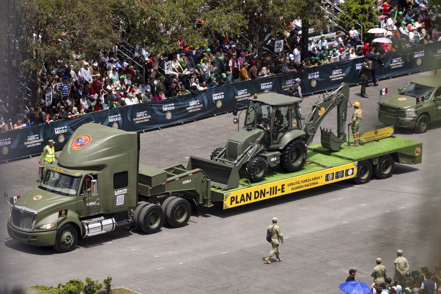 Cuauhtémoc, Ciudad de México. 16 de septiembre 2025. La presidenta constitucional de los Estados Unidos Mexicanos, la Doctora Claudia Sheinbaum Pardo  preside el Desfile Cívico Militar. Foto: /Presidencia