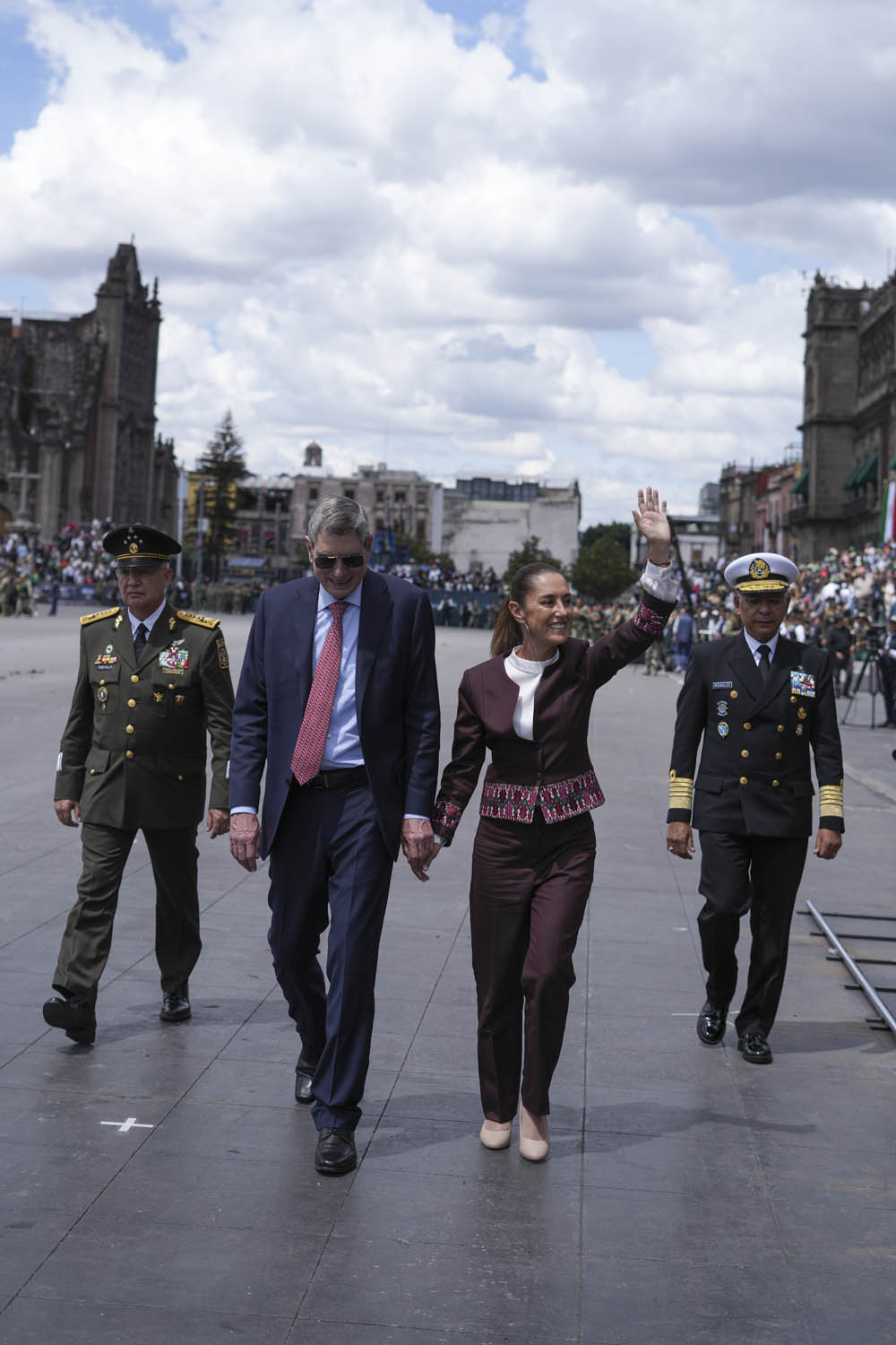Cuauhtémoc, Ciudad de México. 16 de septiembre 2025. La presidenta constitucional de los Estados Unidos Mexicanos, la Doctora Claudia Sheinbaum Pardo  preside el Desfile Cívico Militar. Foto: /Presidencia