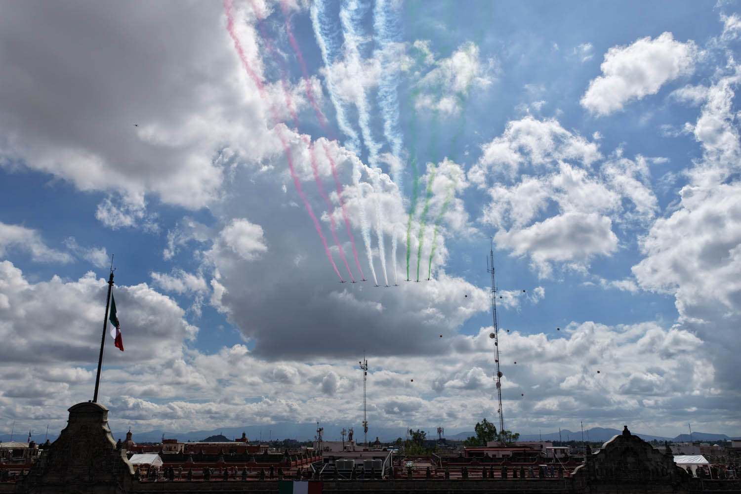 Cuauhtémoc, Ciudad de México. 16 de septiembre 2025. La presidenta constitucional de los Estados Unidos Mexicanos, la Doctora Claudia Sheinbaum Pardo  preside el Desfile Cívico Militar. Foto: /Presidencia