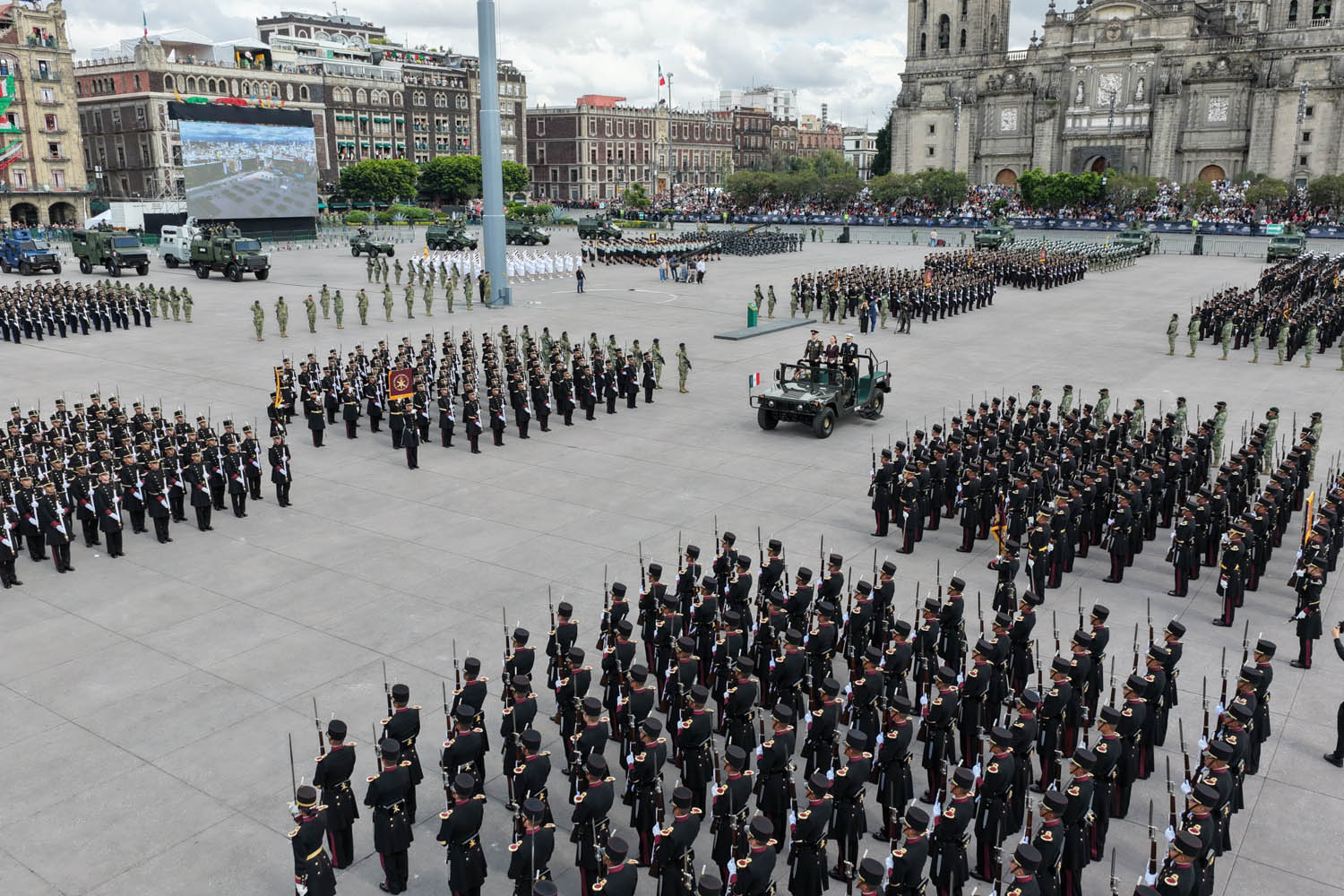 Cuauhtémoc, Ciudad de México. 16 de septiembre 2025. La presidenta constitucional de los Estados Unidos Mexicanos, la Doctora Claudia Sheinbaum Pardo  preside el Desfile Cívico Militar. Foto: /Presidencia