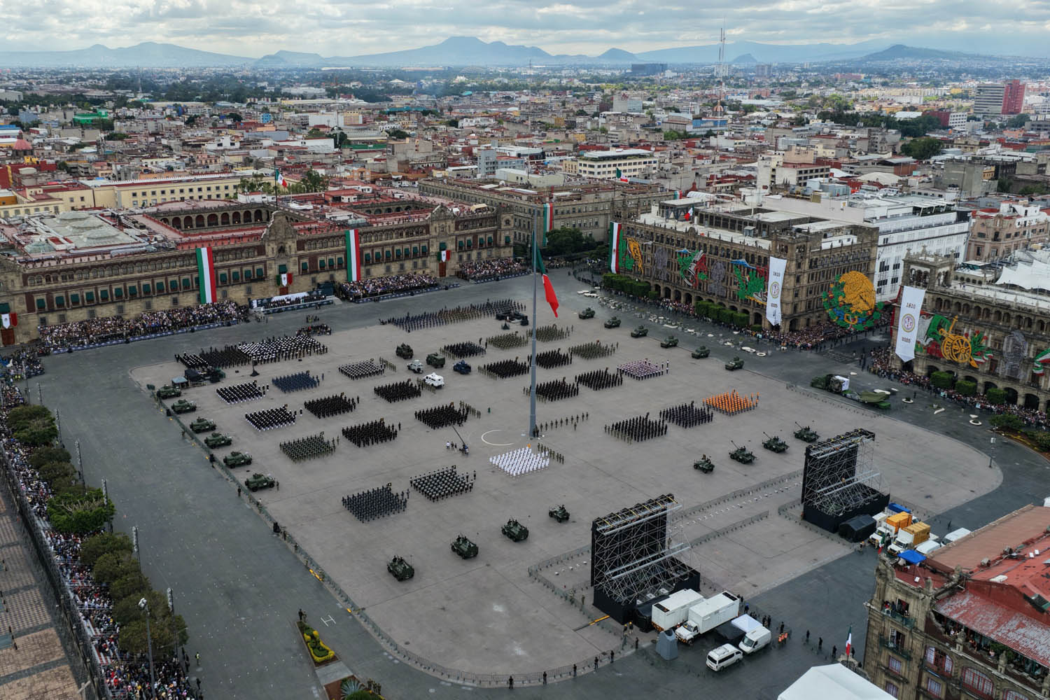 Cuauhtémoc, Ciudad de México. 16 de septiembre 2025. La presidenta constitucional de los Estados Unidos Mexicanos, la Doctora Claudia Sheinbaum Pardo  preside el Desfile Cívico Militar. Foto: /Presidencia