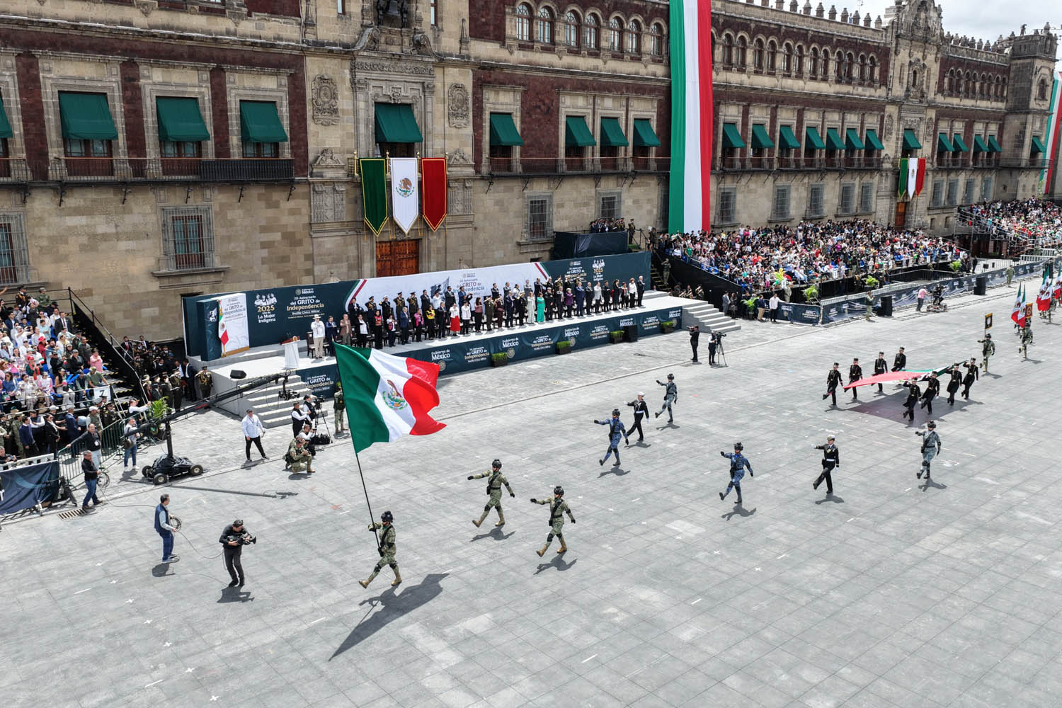 Cuauhtémoc, Ciudad de México. 16 de septiembre 2025. La presidenta constitucional de los Estados Unidos Mexicanos, la Doctora Claudia Sheinbaum Pardo  preside el Desfile Cívico Militar. Foto: /Presidencia