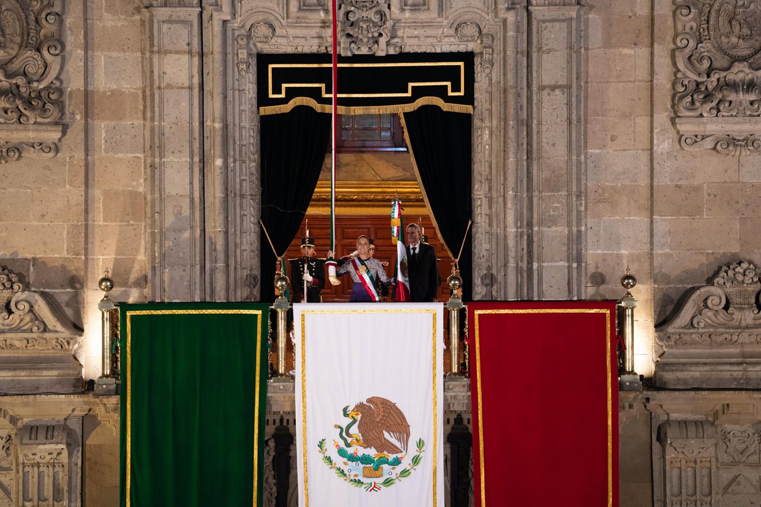 215_Aniversario_del_Grito_de_Independencia_36