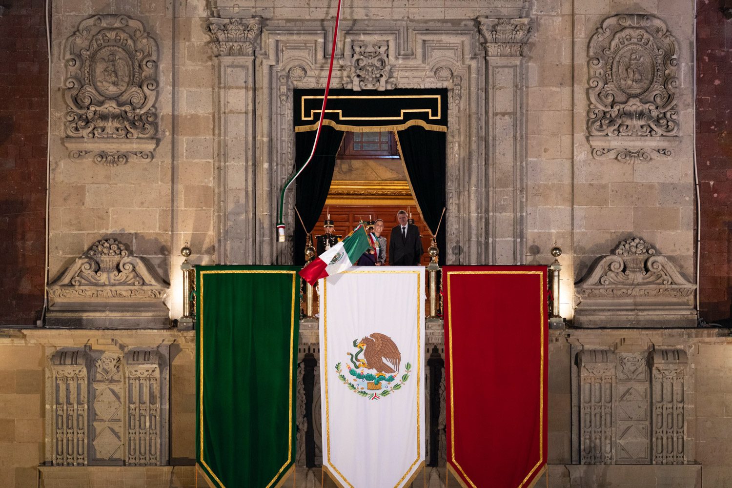 215_Aniversario_del_Grito_de_Independencia_38