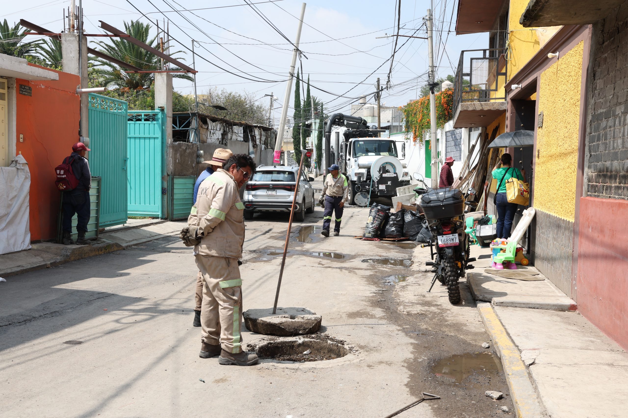 Recorrido por las colonias La Colmena., y Santa María Aztahuacan, zonas afectadas por las inundaciones en Iztapalapa. Fotografía: La Isabel.