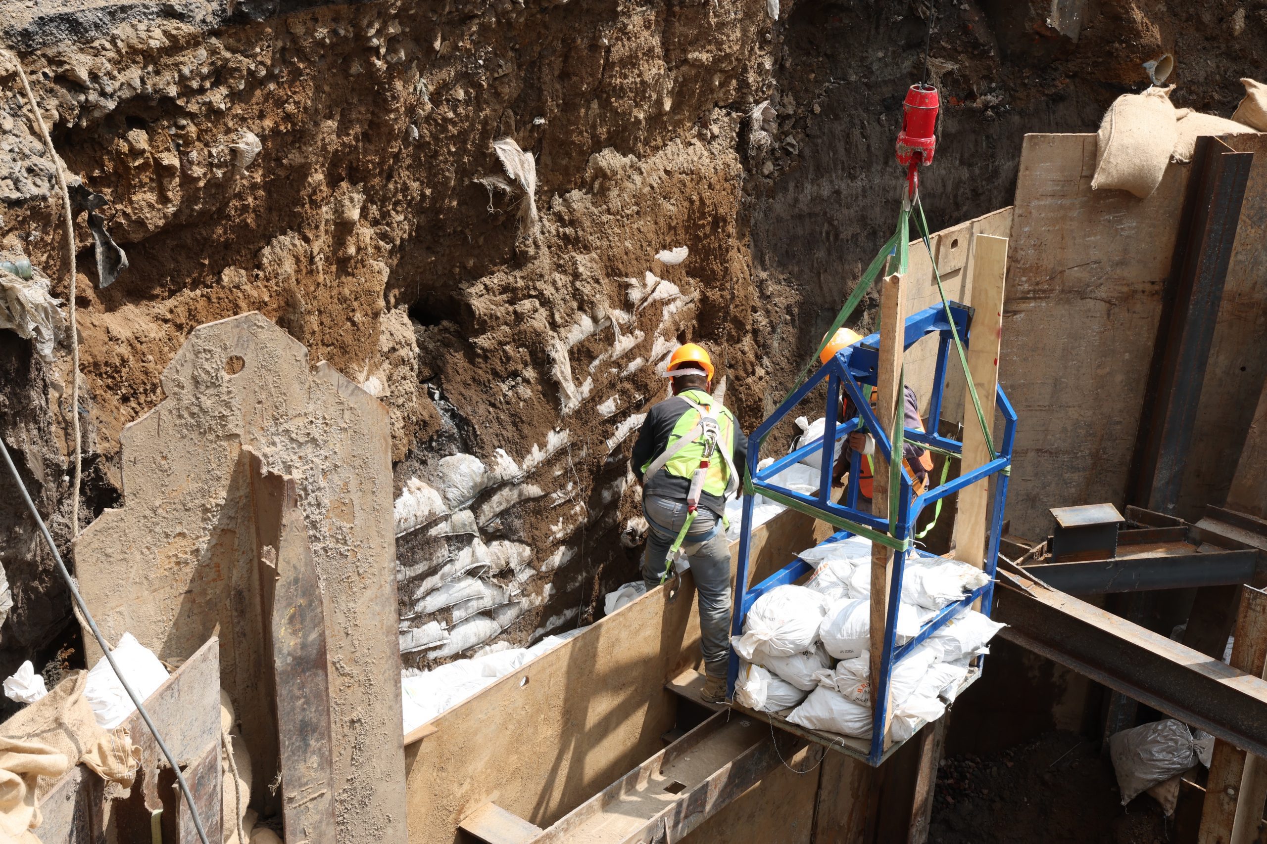 Avances de la obra del Socavón en la Colonia Renovación, Iztapalapa. Fotografía: La Isabel.