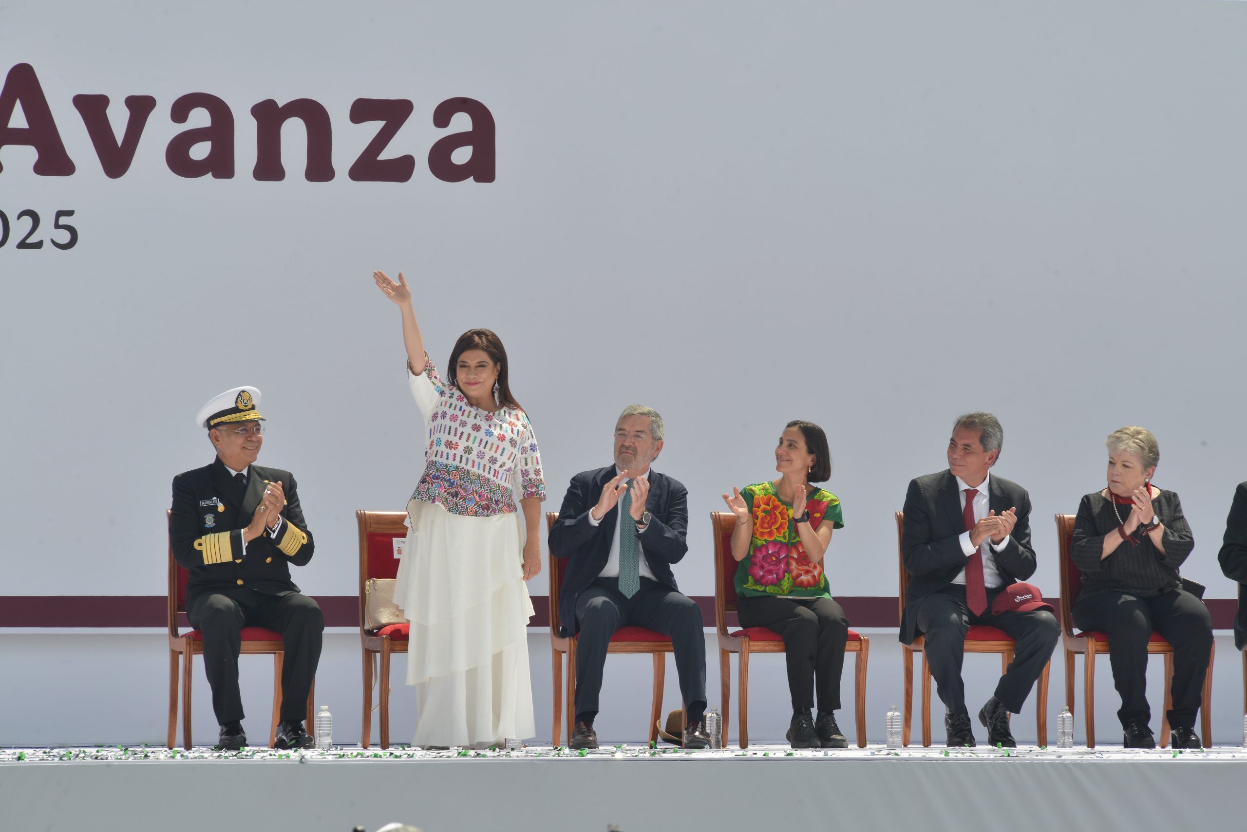 Informe de la presidenta Claudia Sheinbaum Pardo en el zócalo de la CDMX. Fotografía: La Isabel.